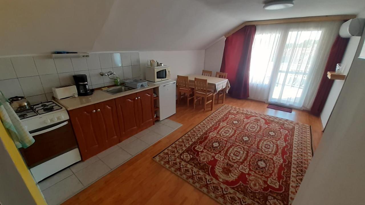 Patri Apartmanhaz 케츨리 외부 사진
